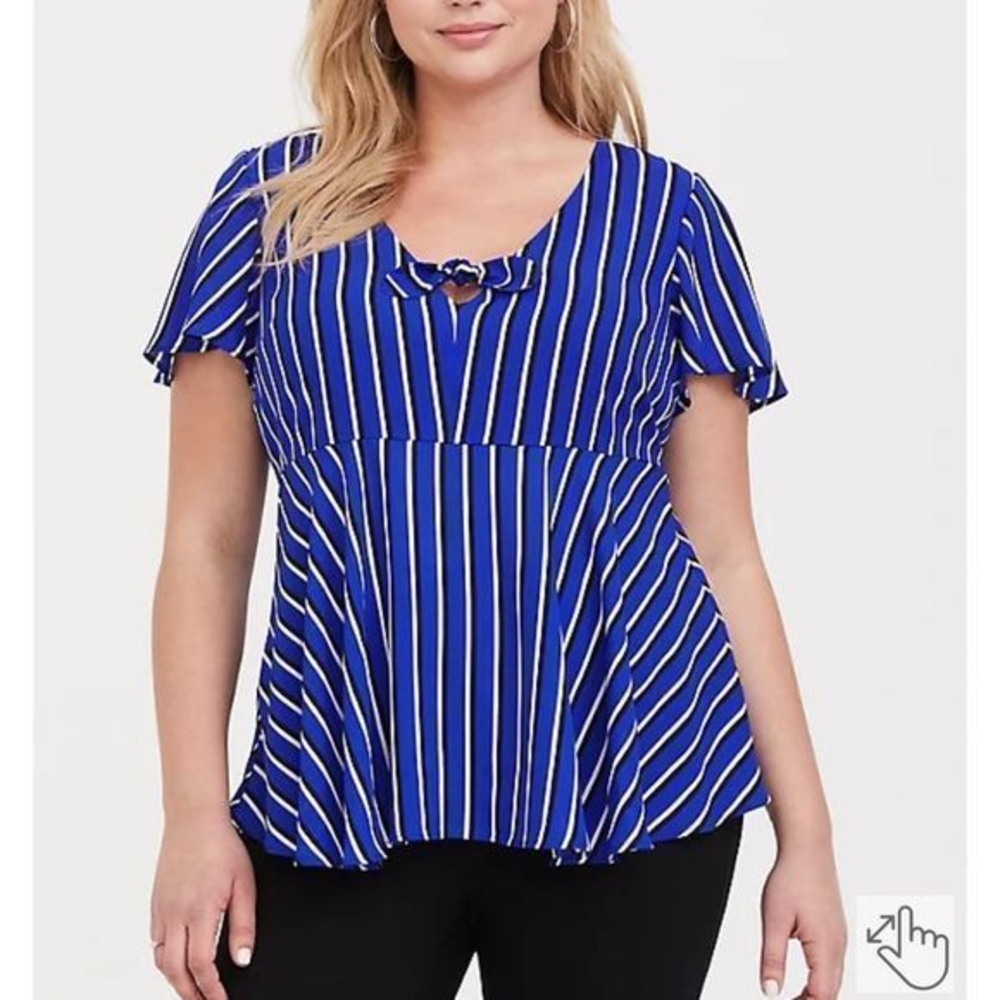 NWT Torrid Blue Stripes Georgette Tie Front‎ Blouse Size 1